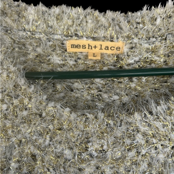 Elegant Heathered Sweater. Mesh + Lace metallic. - Picture 2 of 3